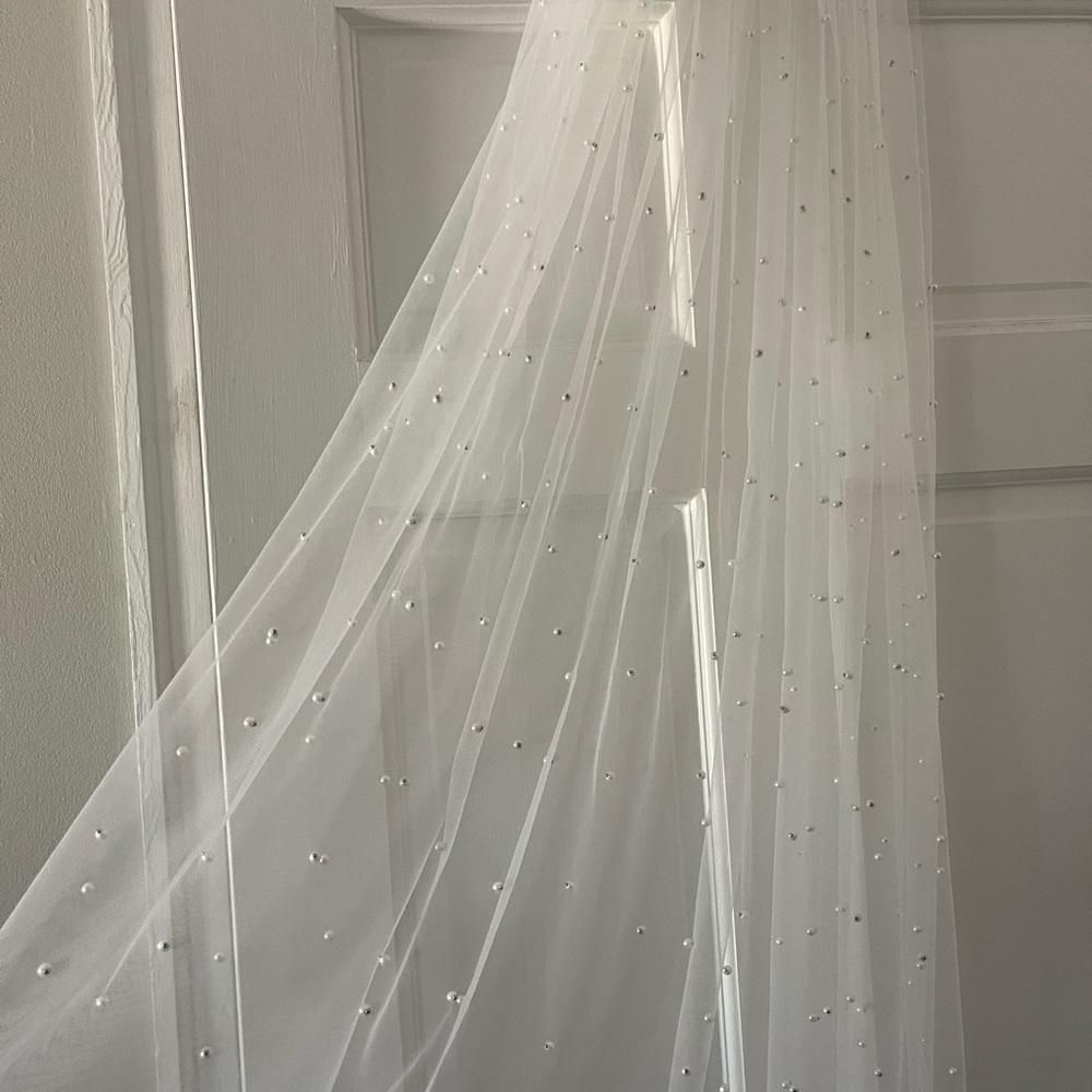 65 Inch Pearl Bridal Veil “Light Ivory”